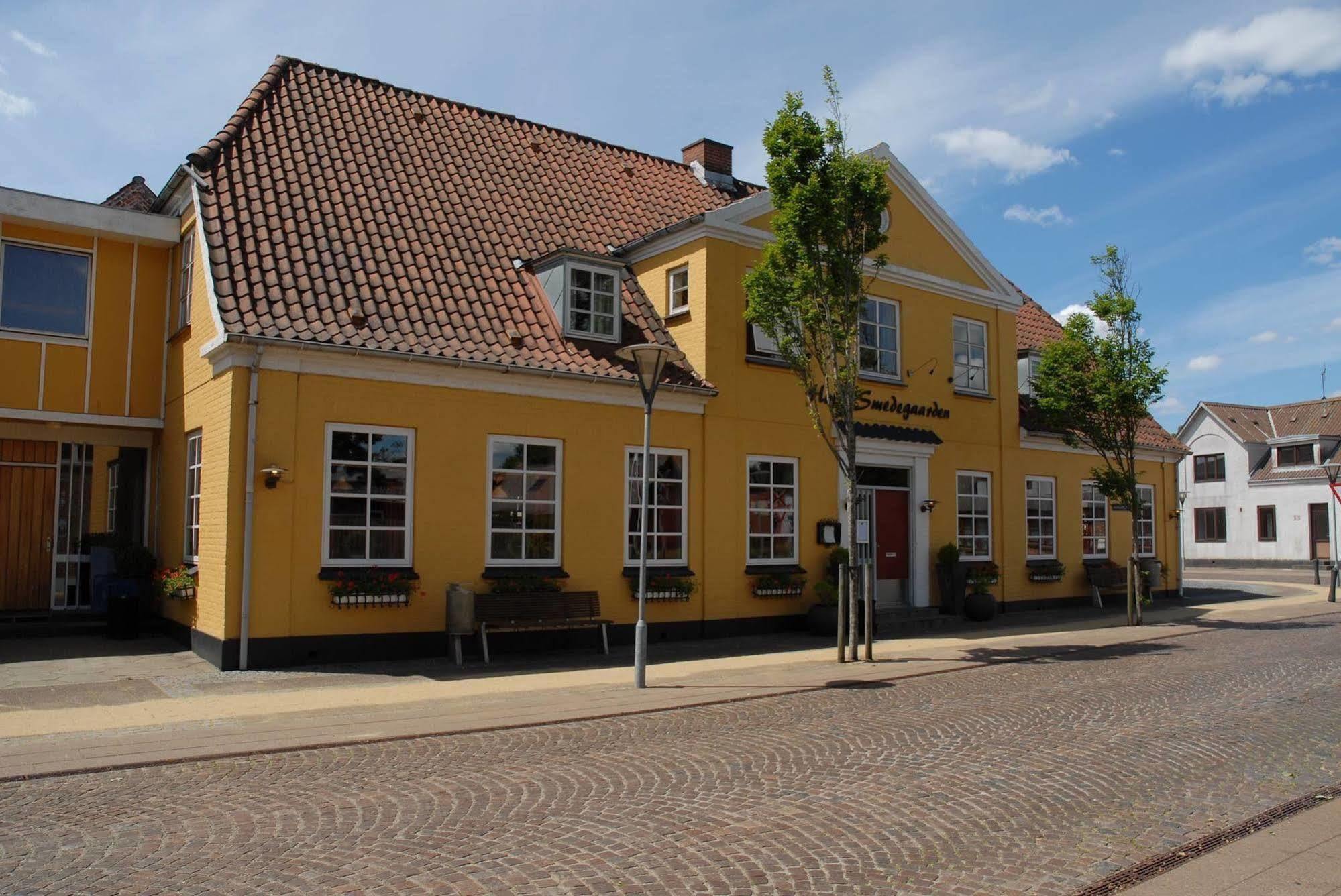 Hotel Smedegaarden Lem  Exteriör bild