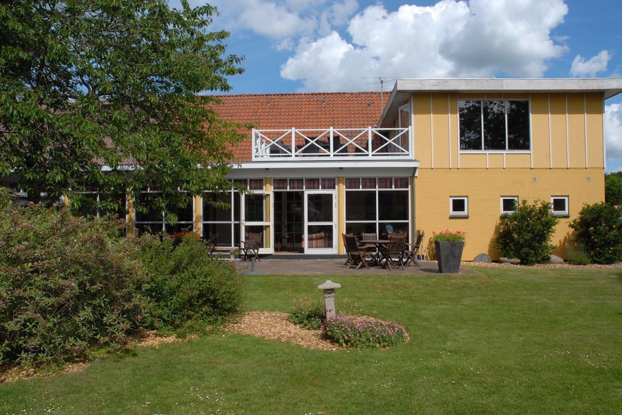 Hotel Smedegaarden Lem  Exteriör bild